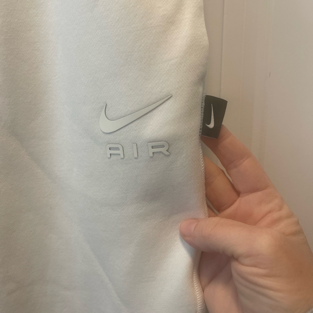 Nike Tech - Picture 3 of 5